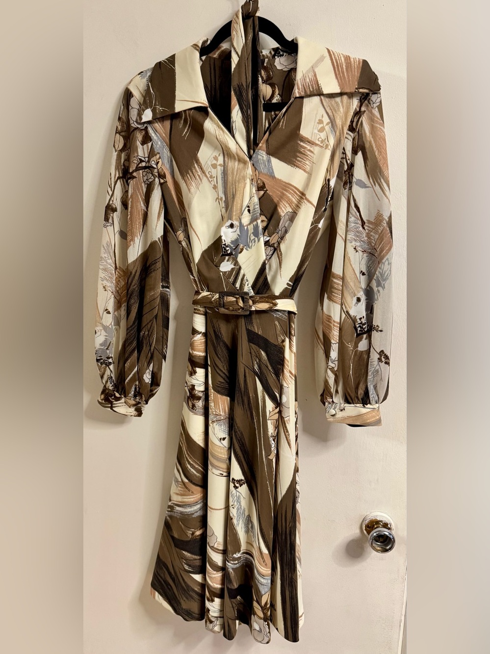 Vintage Women's Brown & Cream Floral Print Long Sheer Sleeve Dress